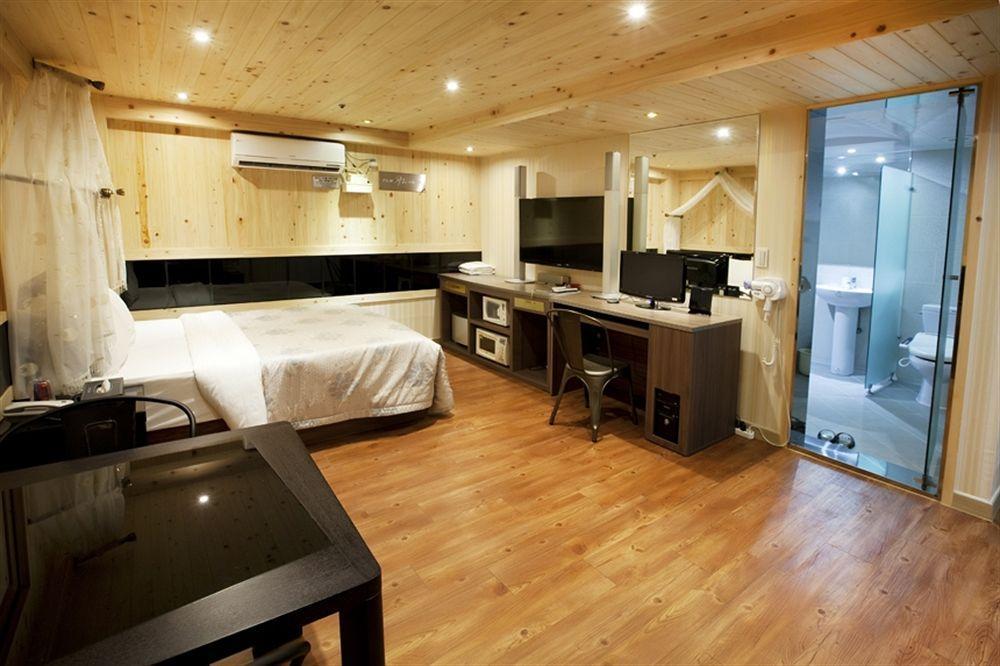 Film 37.2 Hotel Seoul Exterior photo
